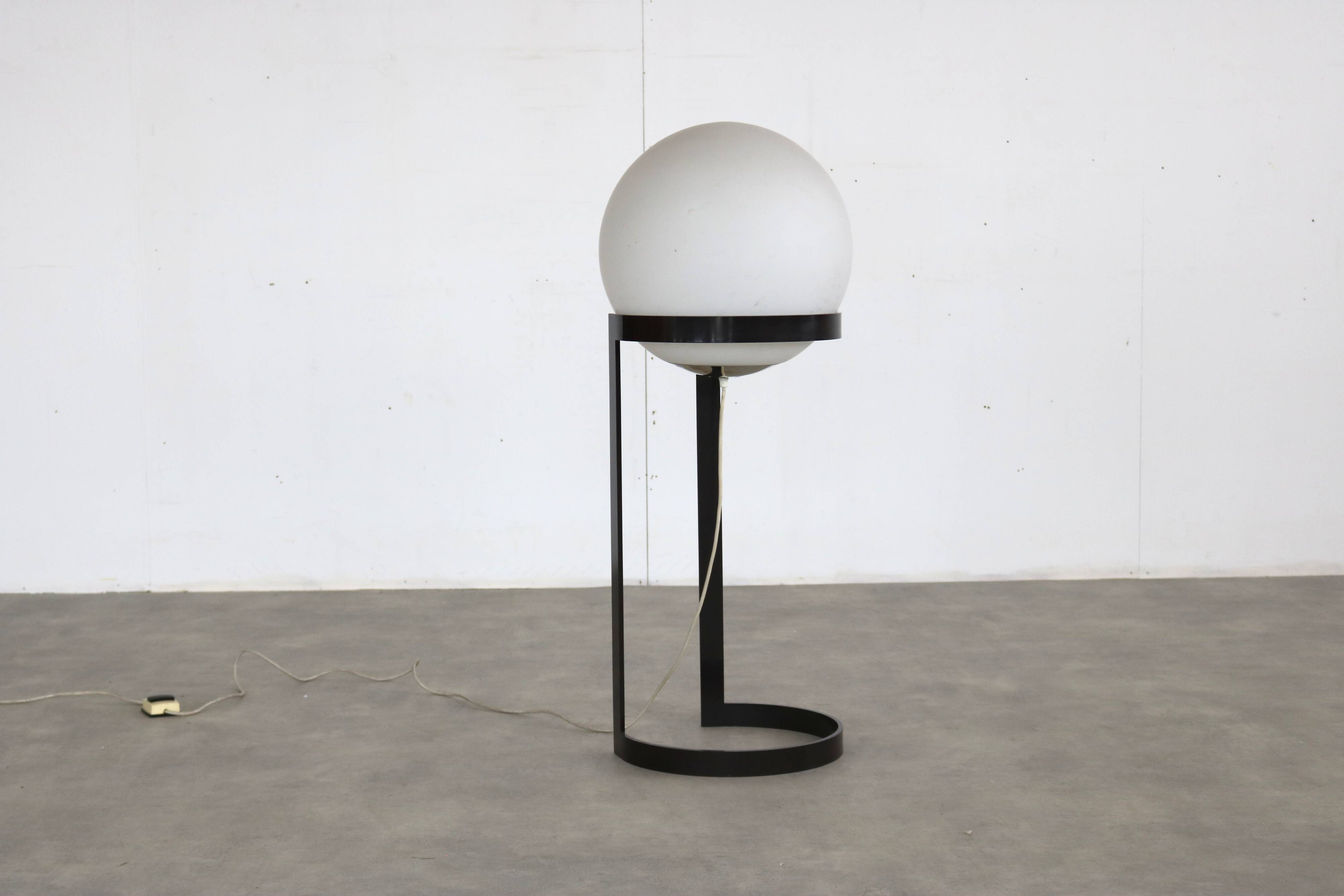 vintage floor lamp | lamp | Globe | 1980s