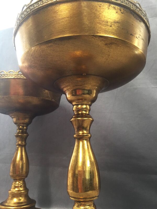 Paire de Grandes Coupes Cassolettes sur Pieds Centre de Table Métal Doré