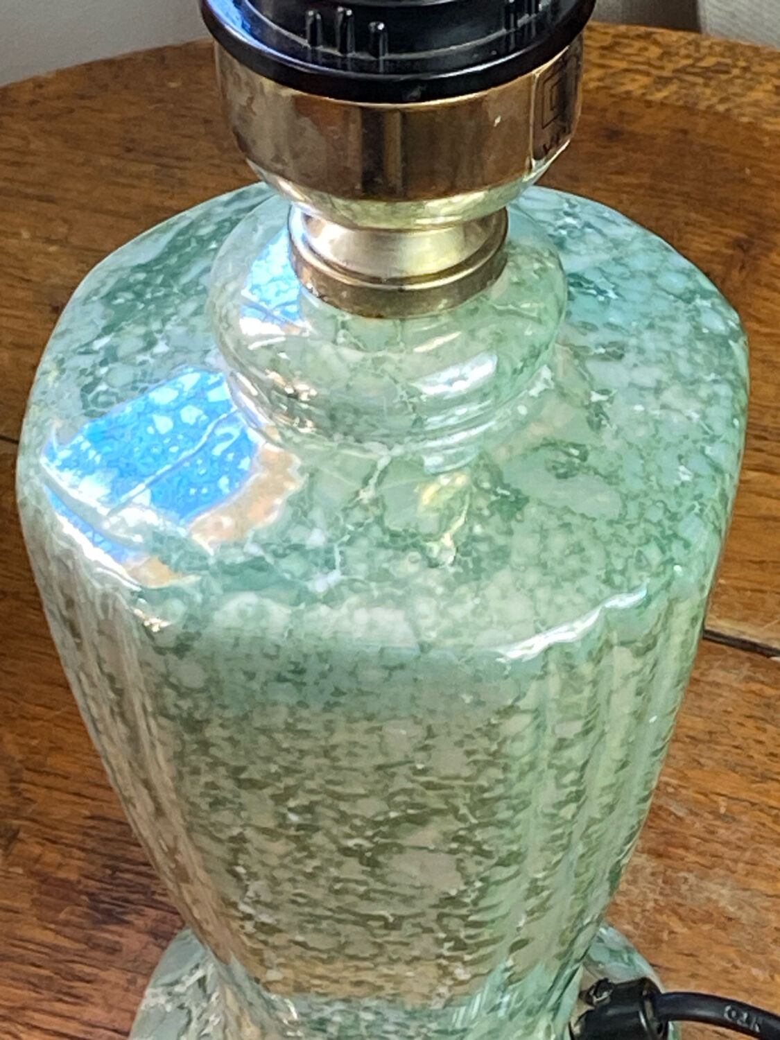 Marbled porcelain lamp base