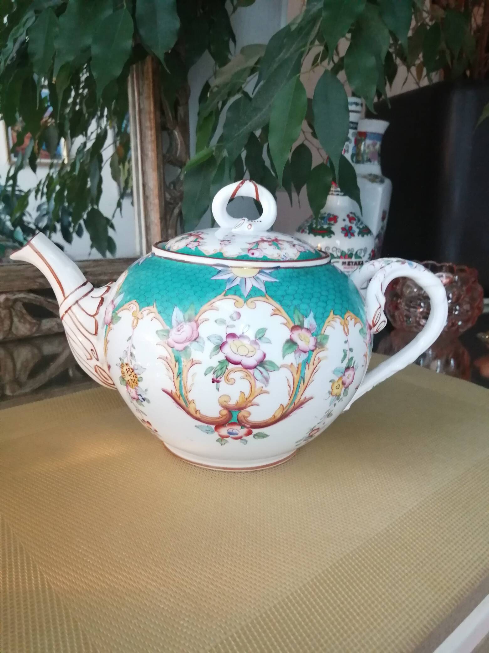 Large Sarreguemines teapot late 19th century