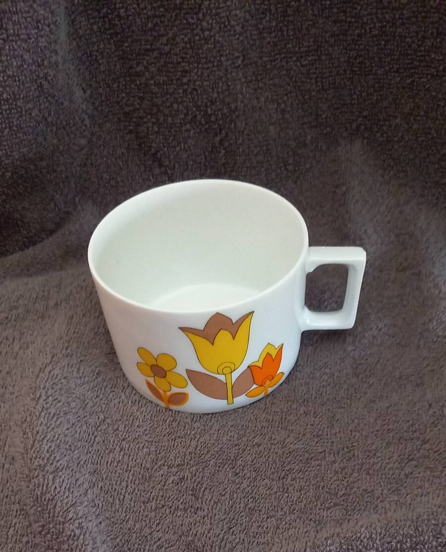 Large high Berry cup porcelain creation Lourioux France