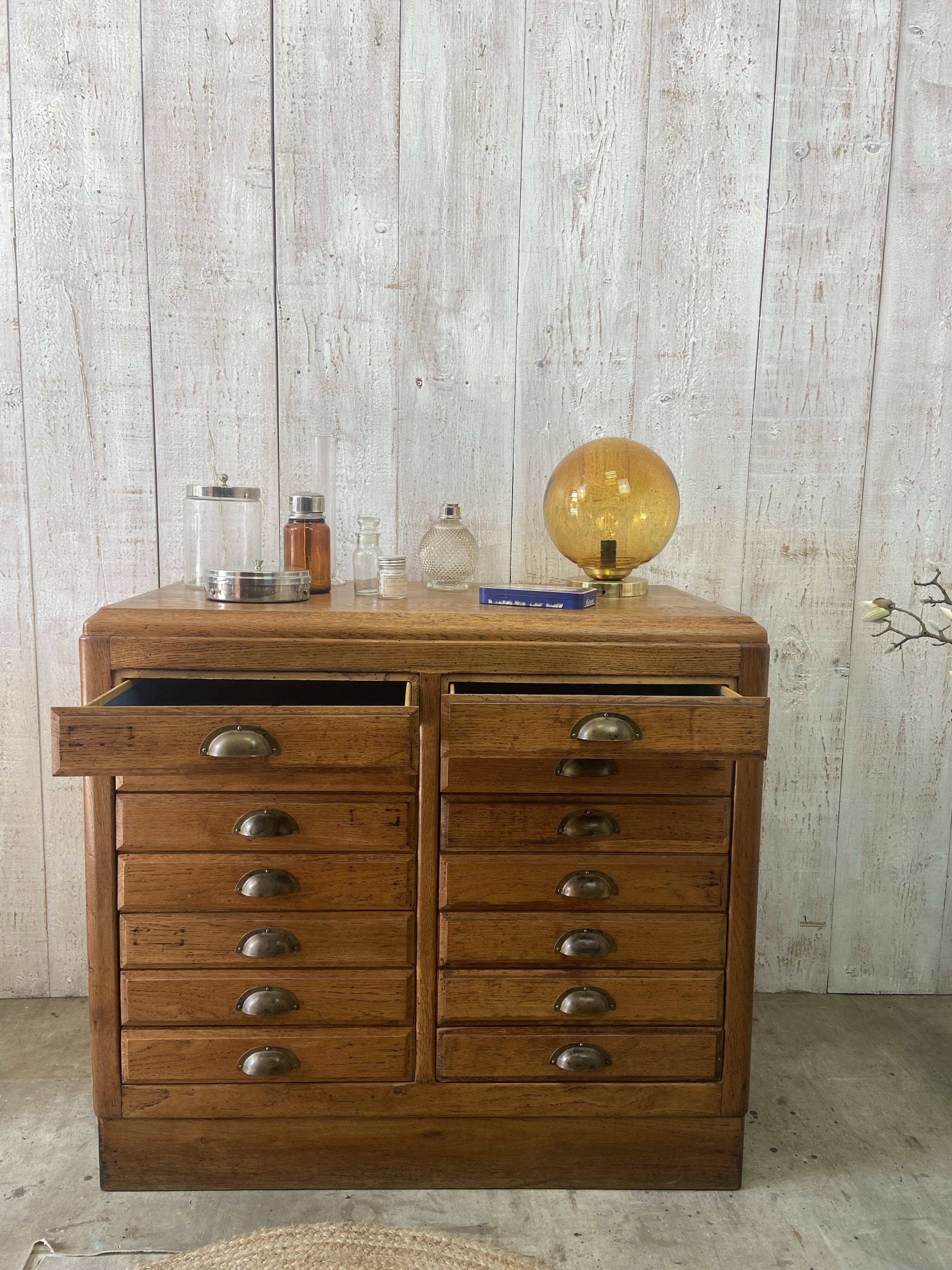 Meuble de métier vintage