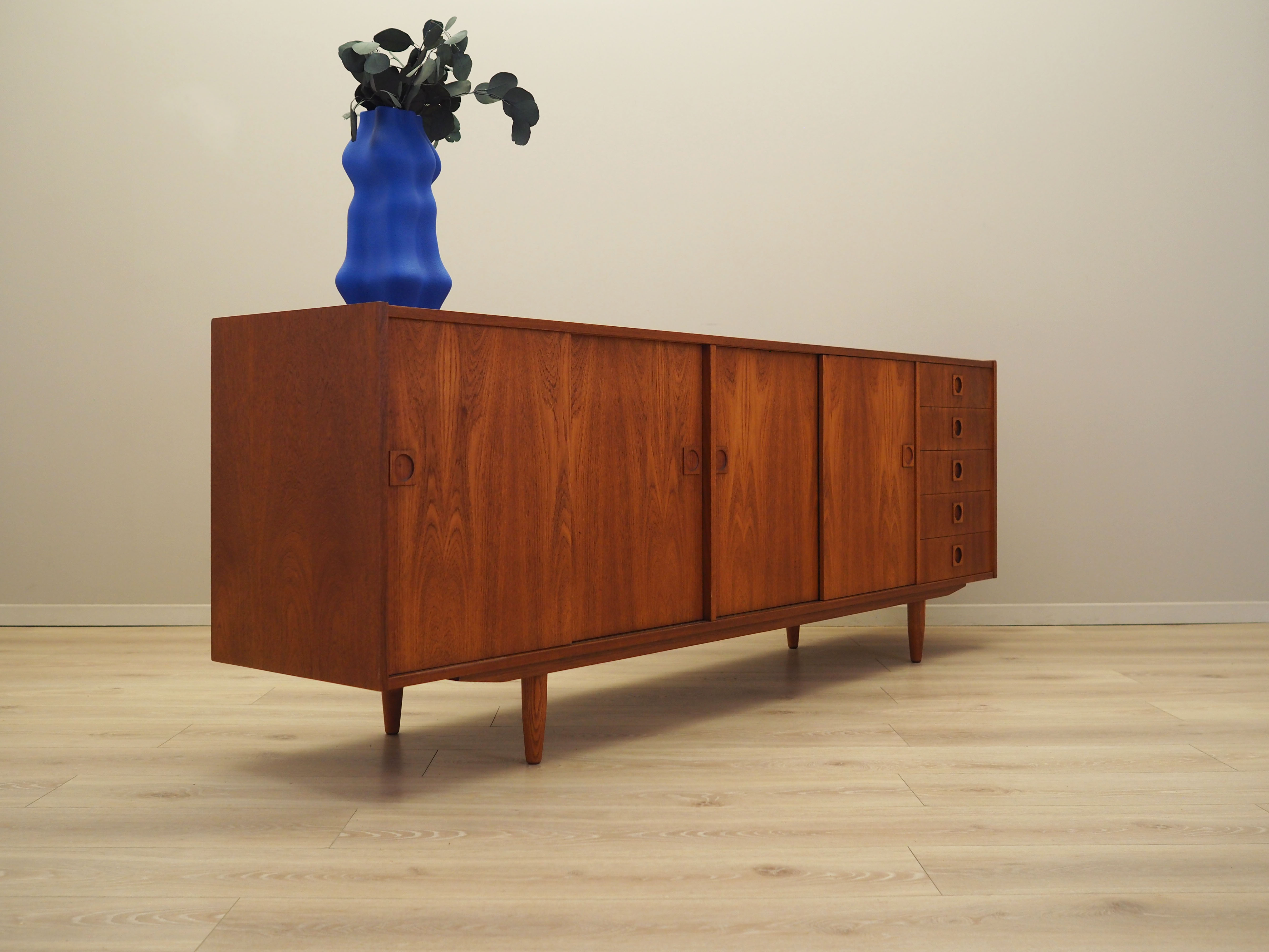 Teak sideboard, Danish design, 1960s, production: Farsø Møbelfabrik
