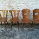 Chaises de bistrot dépareillées