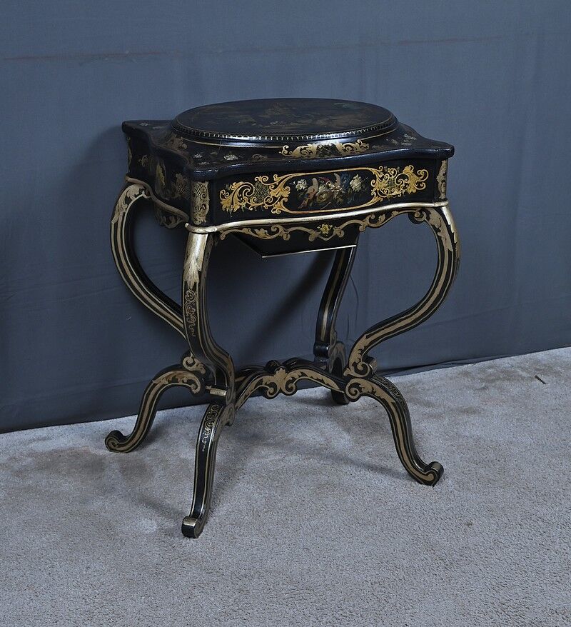 Painted wooden work table, Napoleon III period – mid 19th century