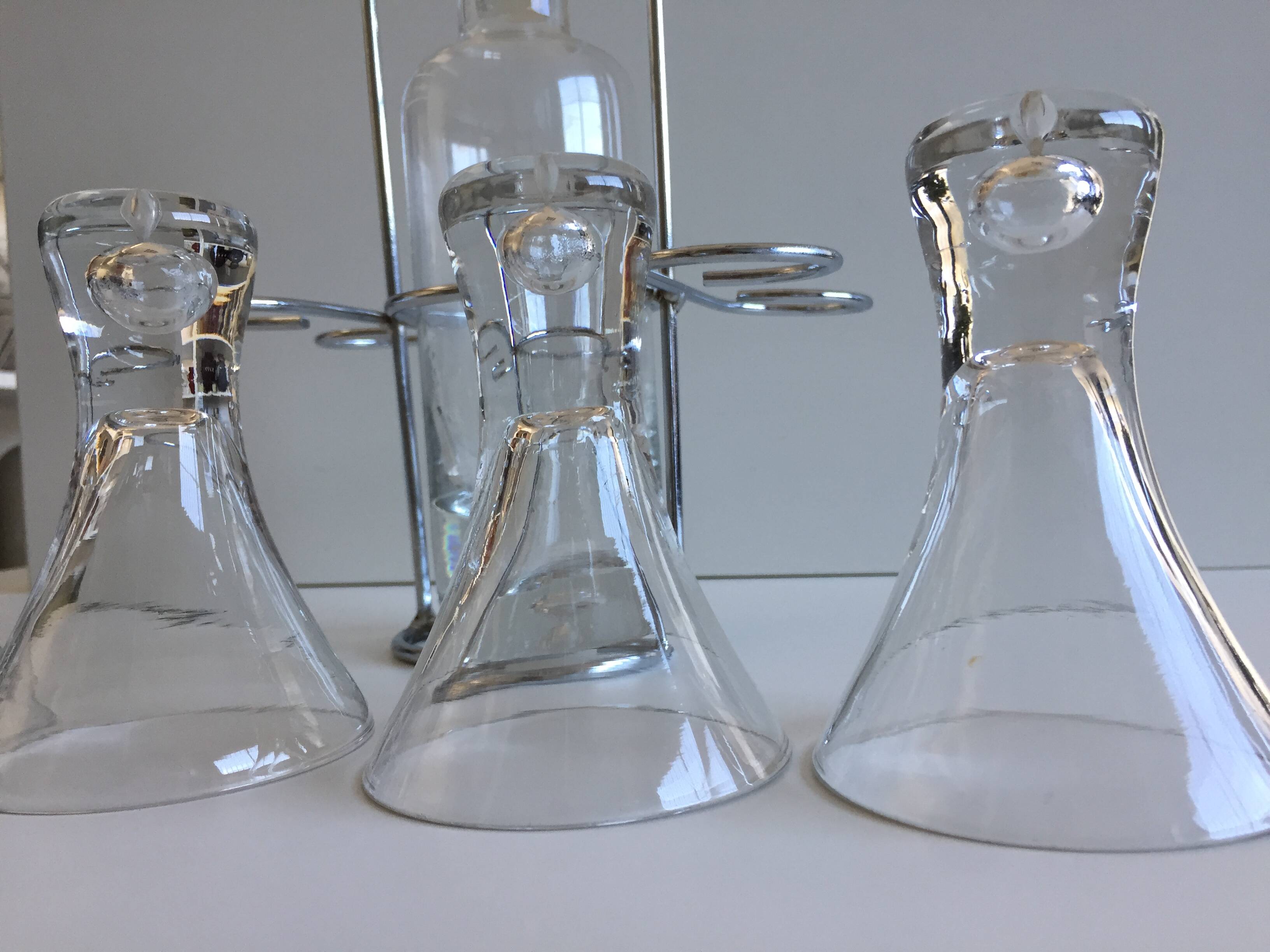 Portable alcohol digestive liquor service design glass & chromed metal stainless steel