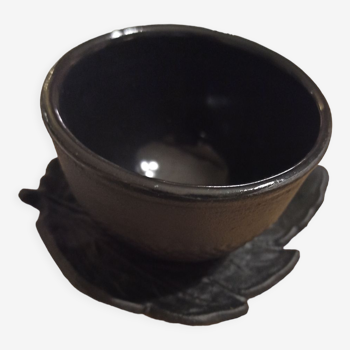 Cast iron cup