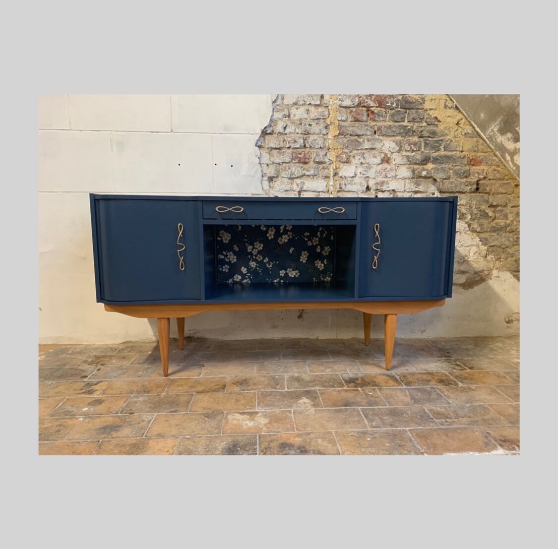 Vintage midnight blue row