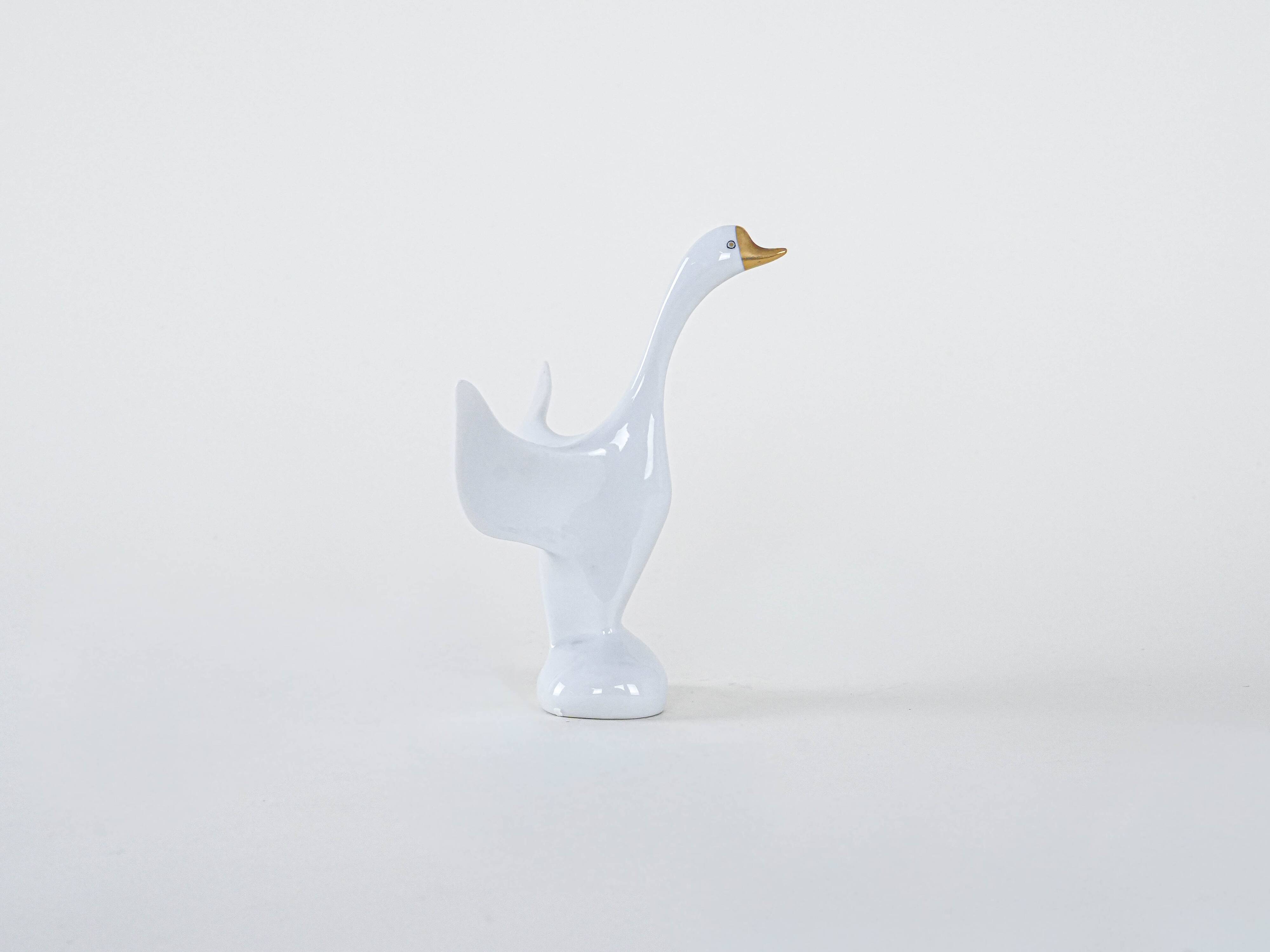 Porcelain goose figurine, Hungarian design, 1960s,manufactured by Holloháza