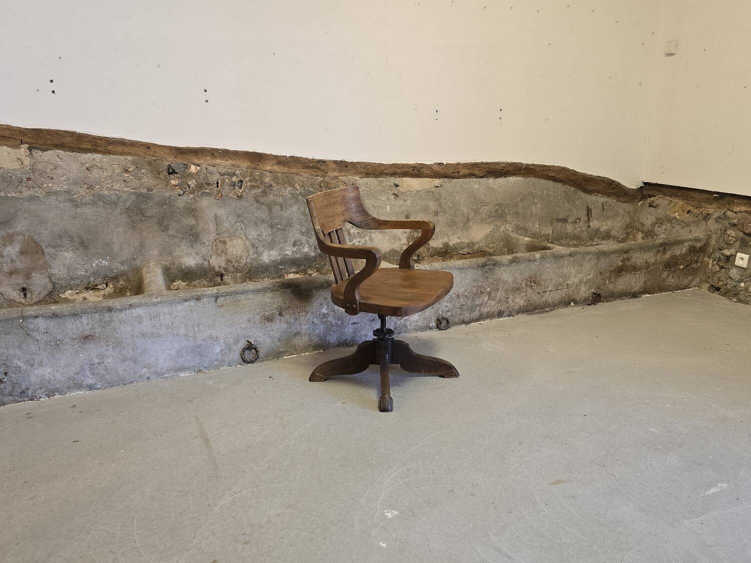 English American office armchair circa 1900 in oak