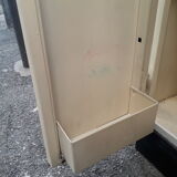 Metal cabinet
