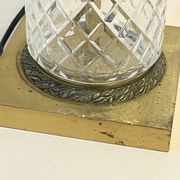 Large Albret crystal lamp in brass and neoclassical opaline glass globe