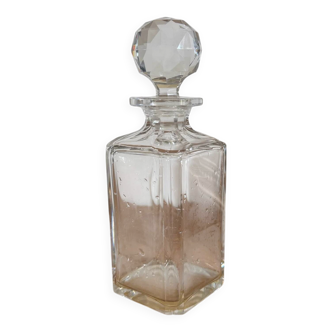 Transparent whisky carafe