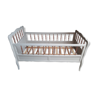 Old baby bed