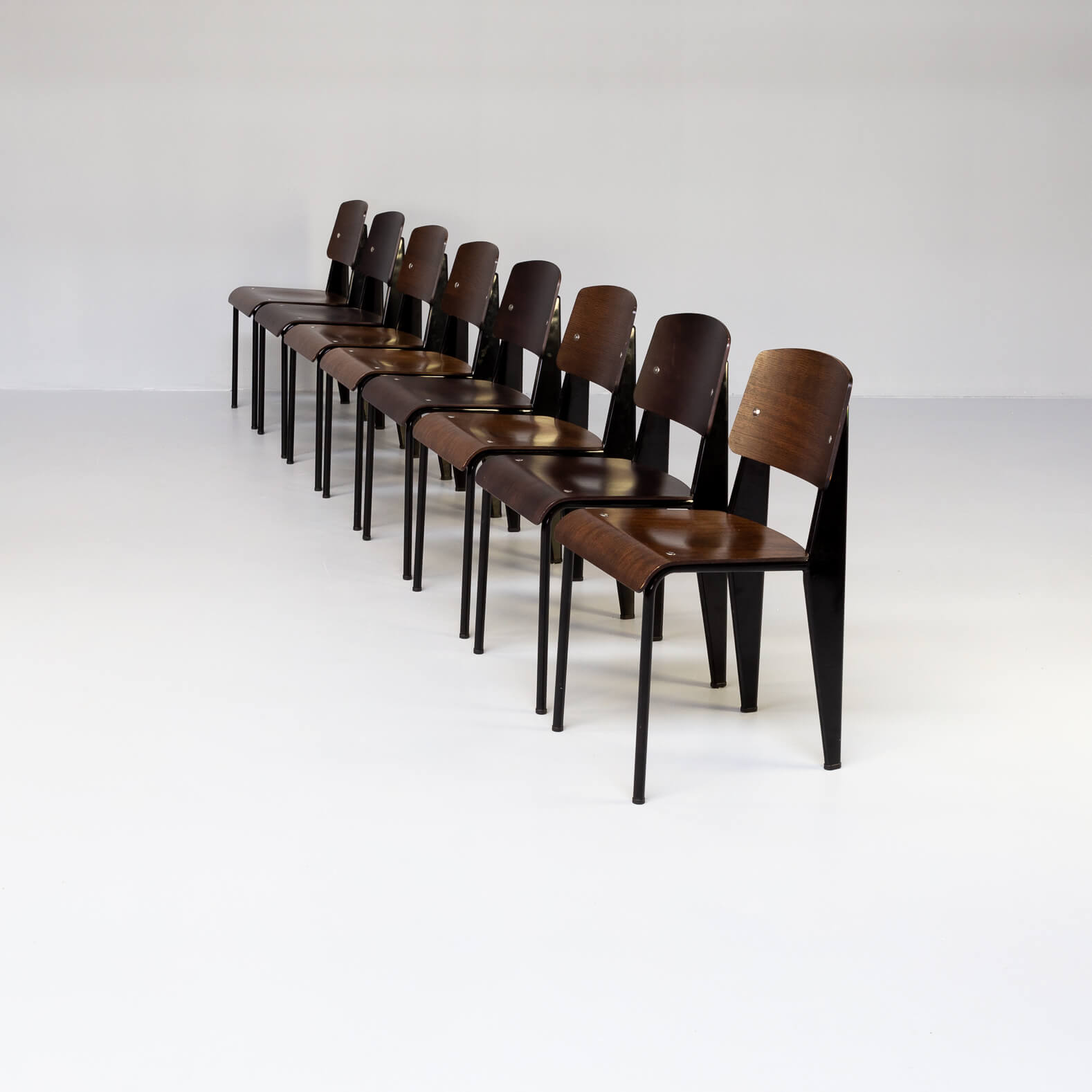 Jean Prouvé ‘standard SP dining chair for Vitra