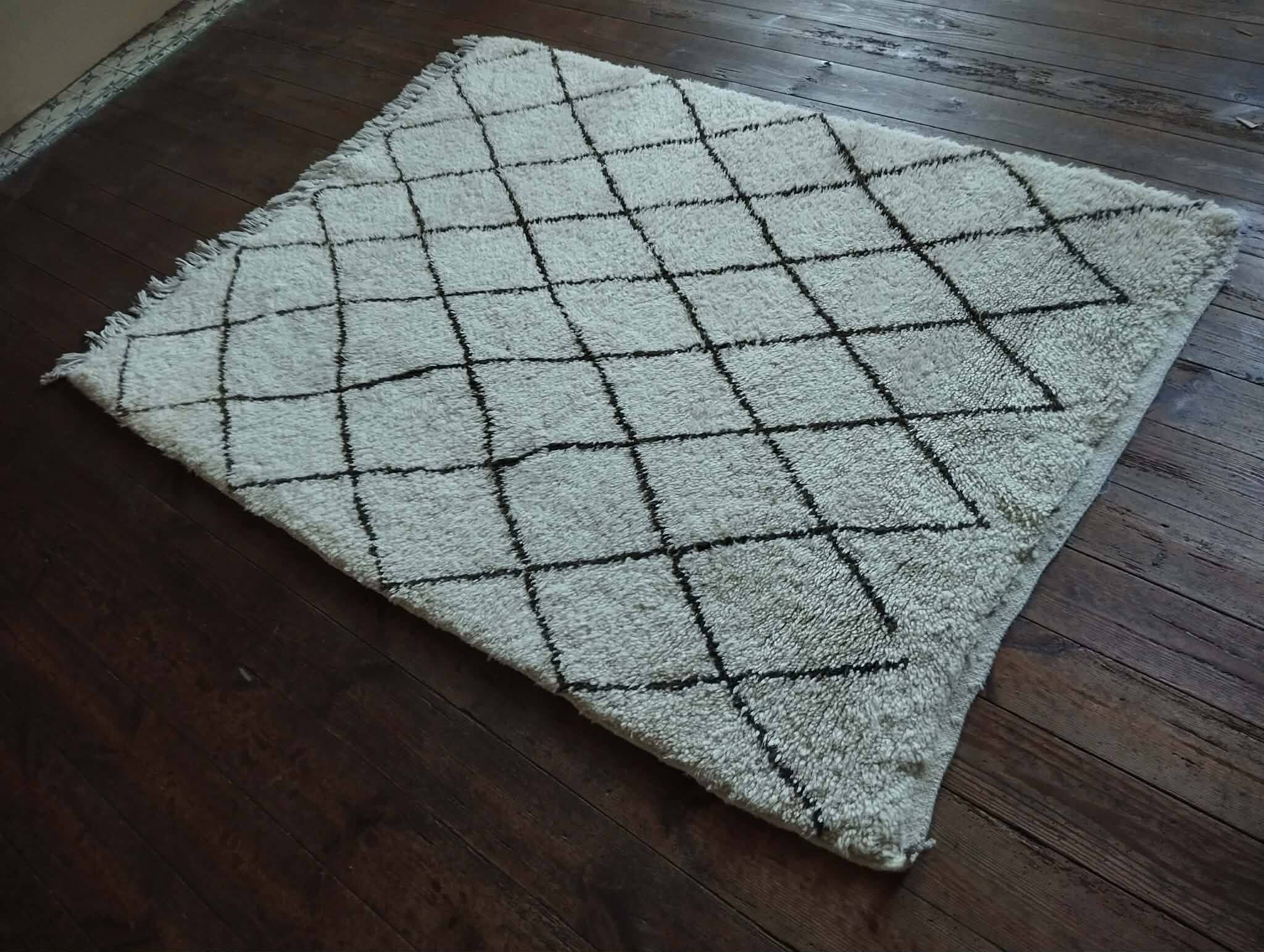 Handmade Beni Ouarain rug 150x100cm
