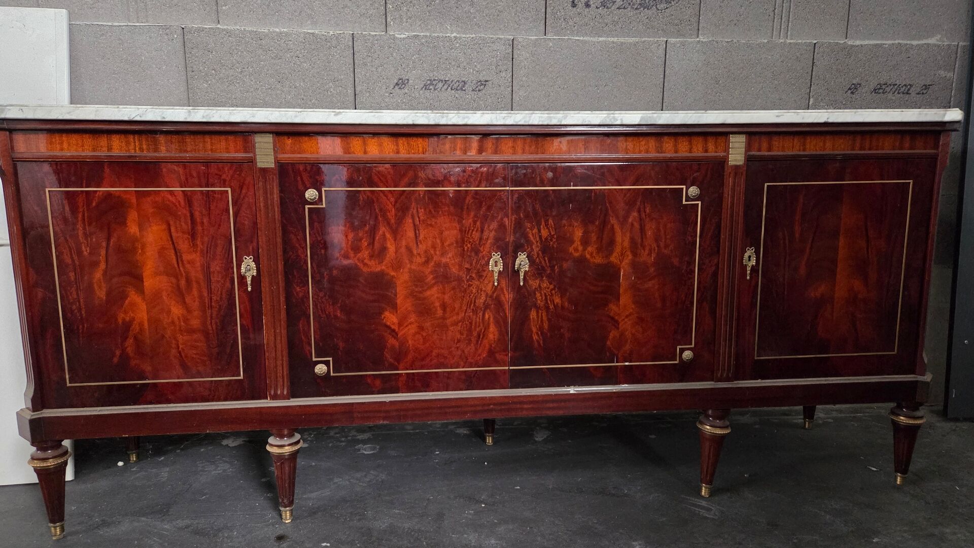 Enfilade style Louis XVI