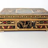 Boîte ancienne artisanale en marqueterie de paille, années 1920