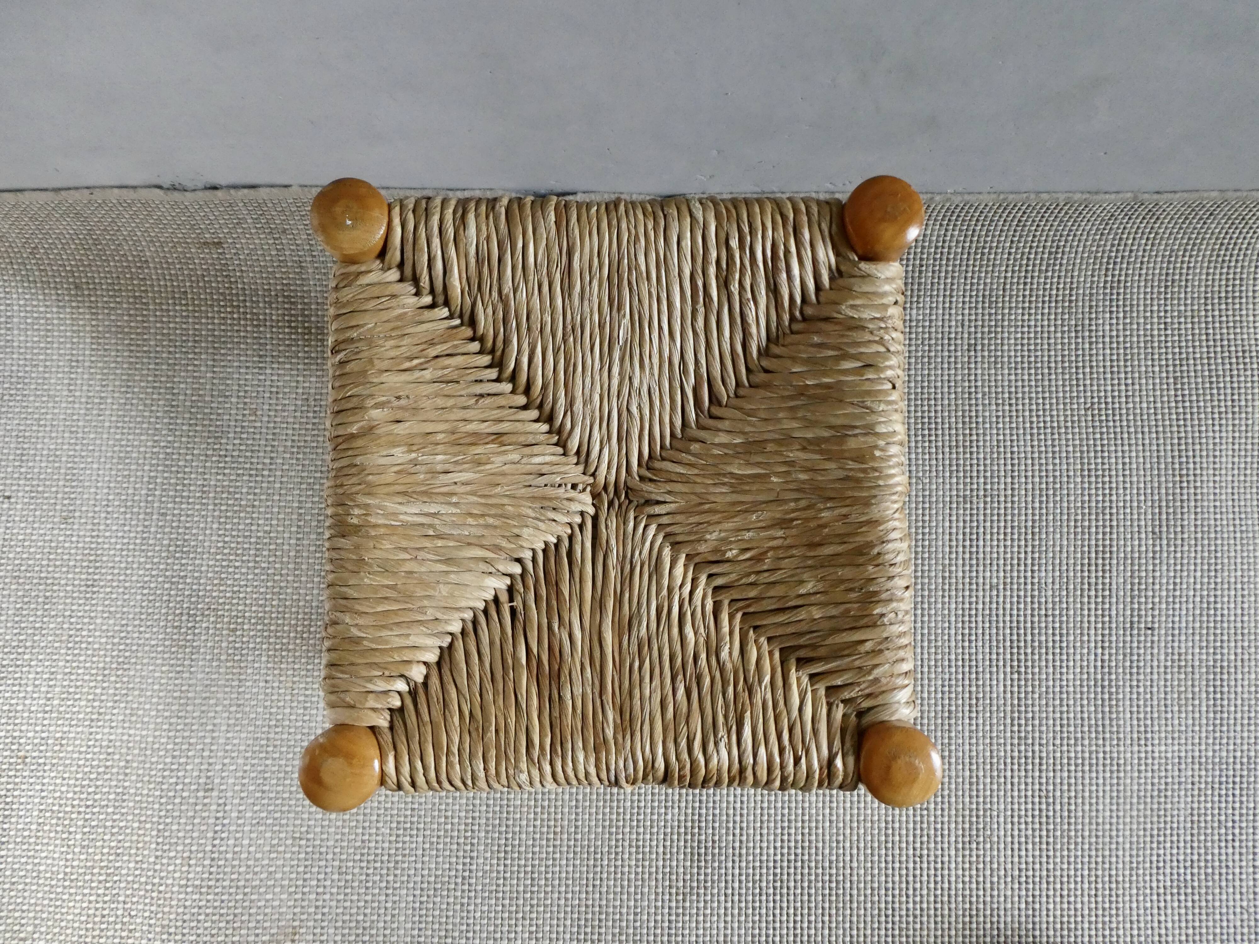 Light wood stool and mulched seat