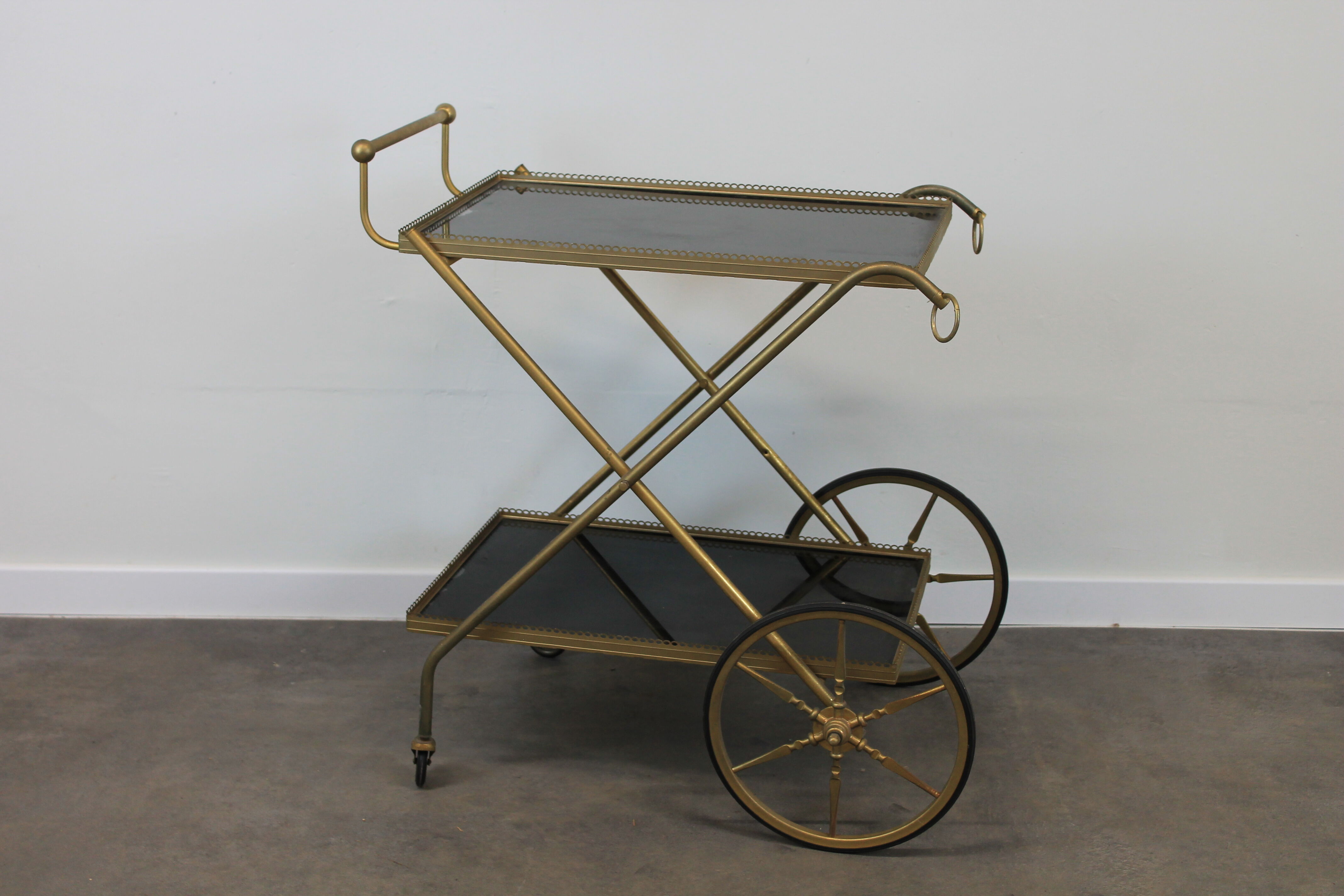 Rolling bar service trolley