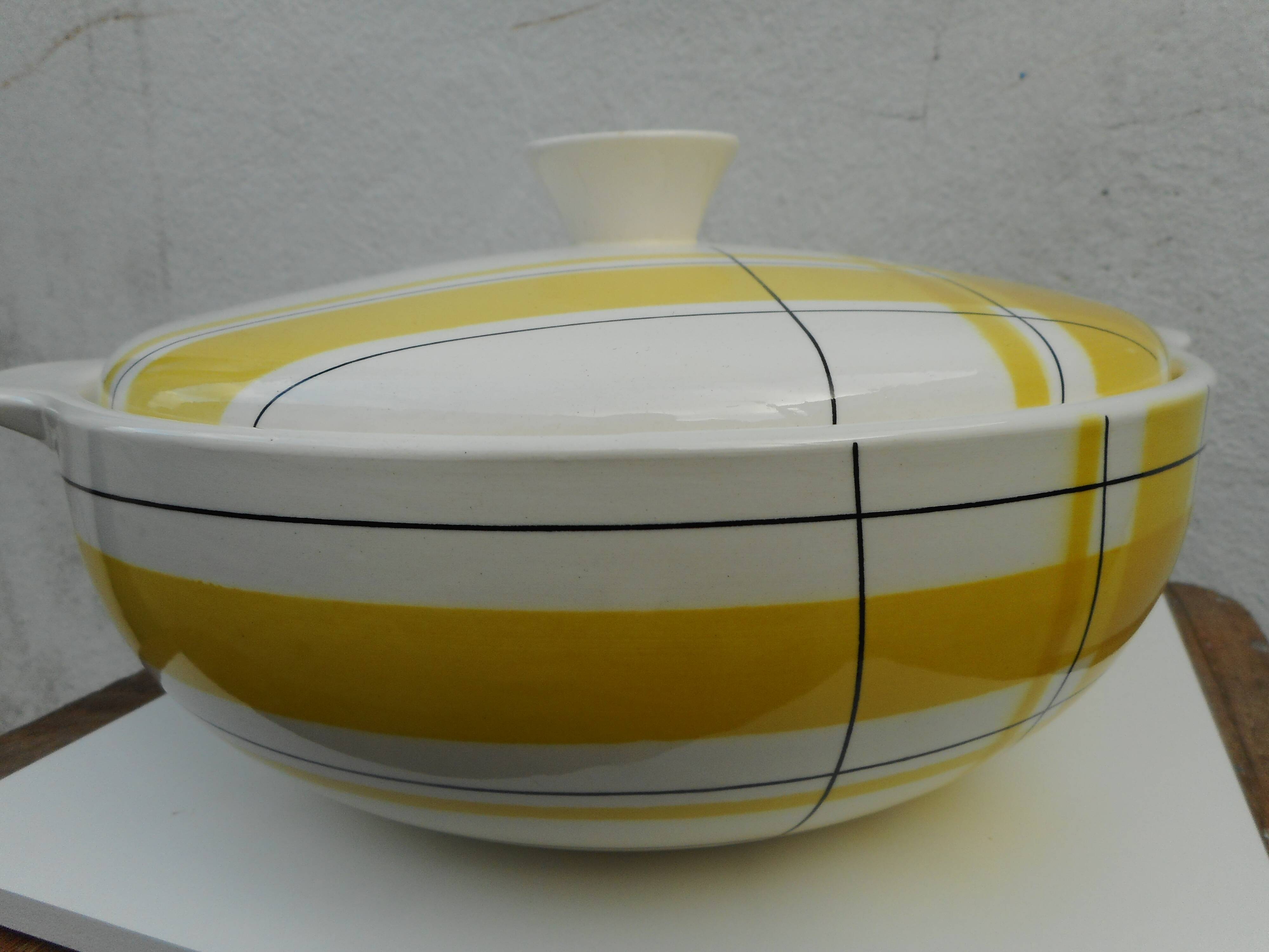 Salty earthenware soup tureen