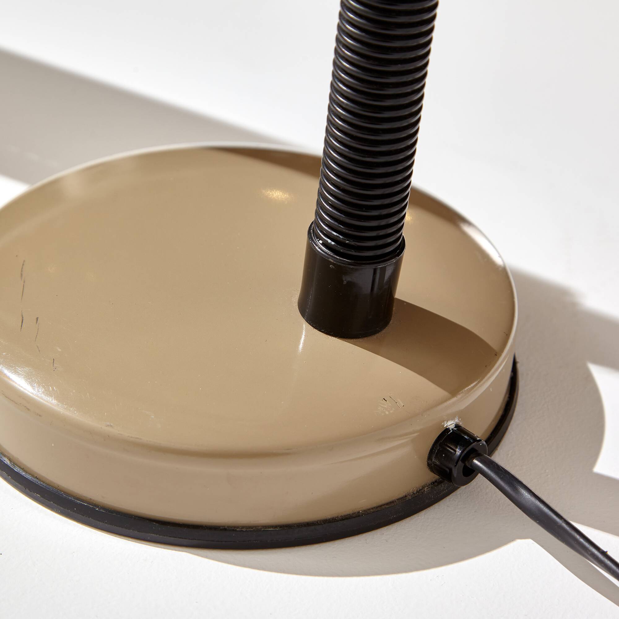 MK9213 Veneta Lumi table lamp