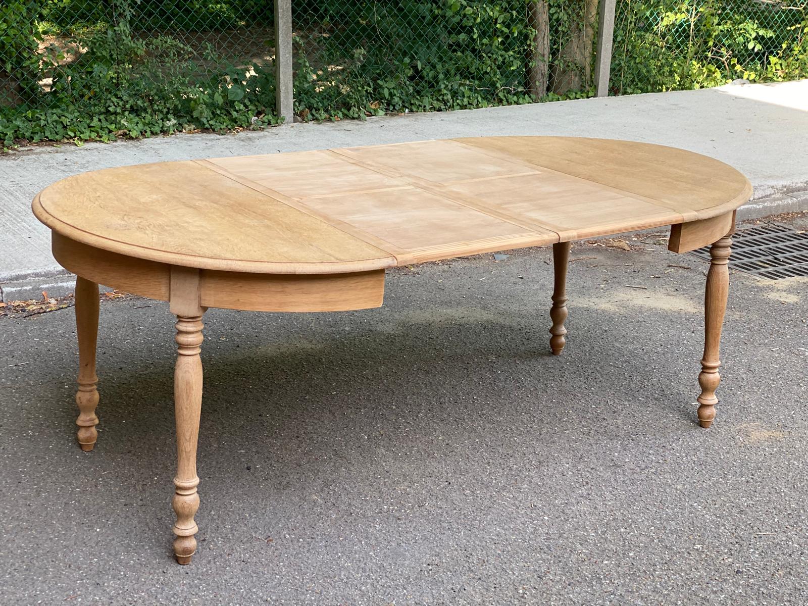 Louis Philippe 19th century round extendable dining table, renovated, 200cm