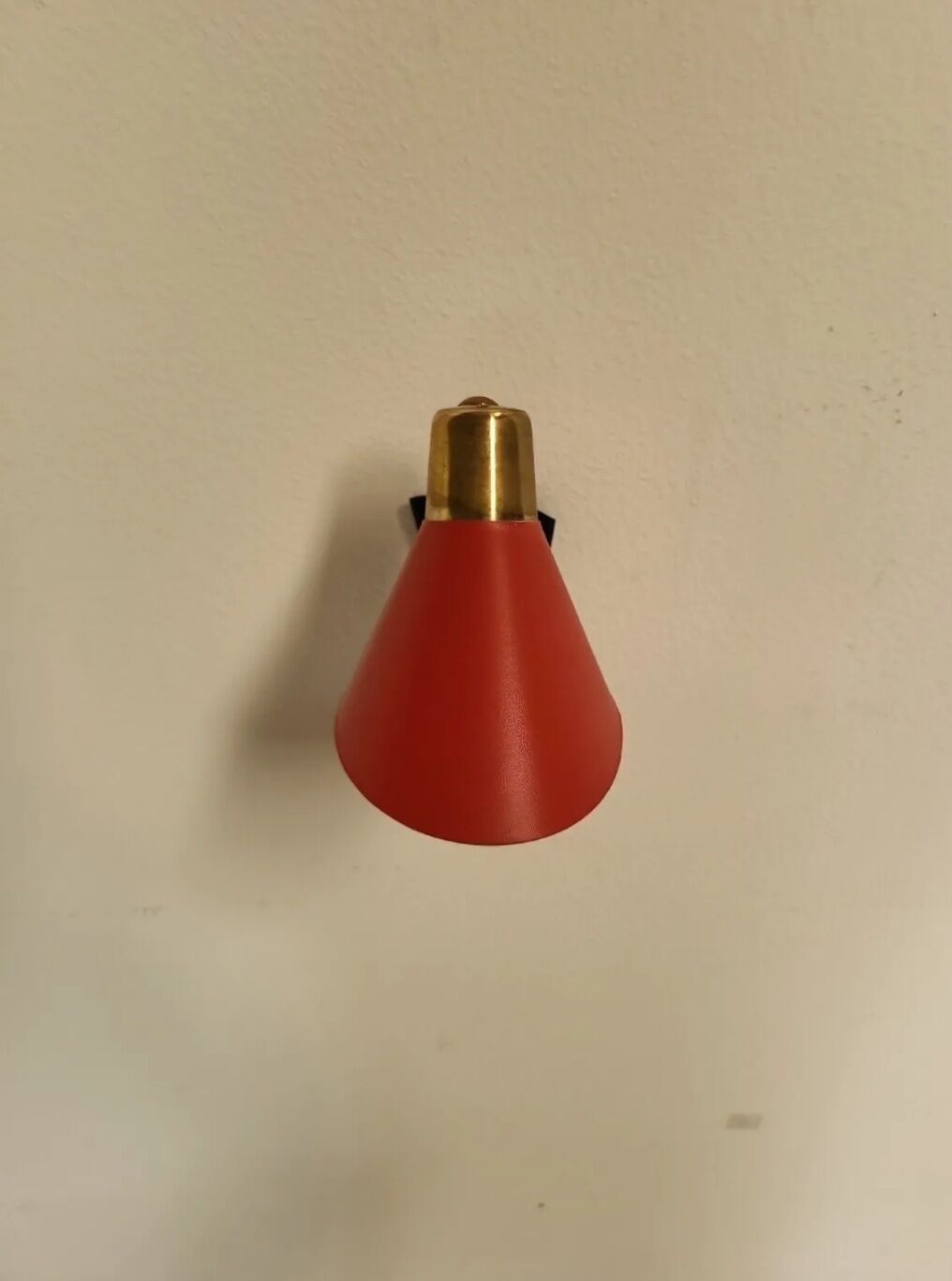 Vintage wall lamp in brass and metal 1950s
