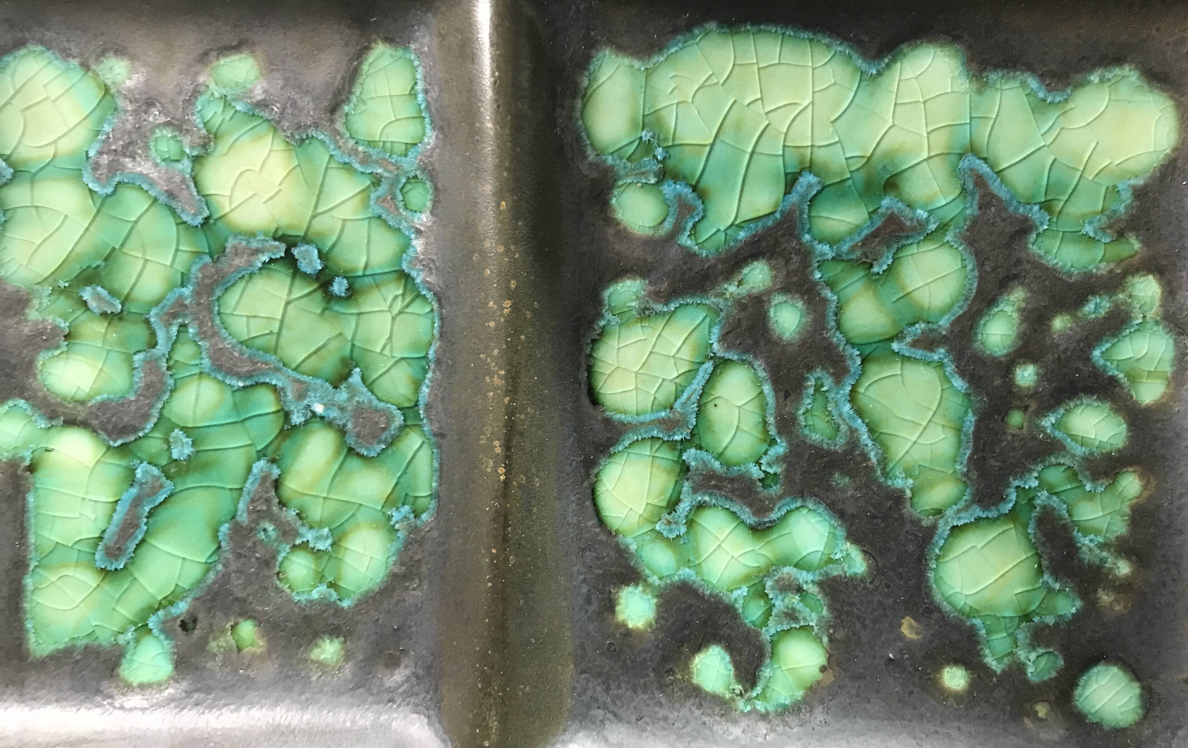 Ceramic presentation dish or bowl, artistic pottery with speckled effect