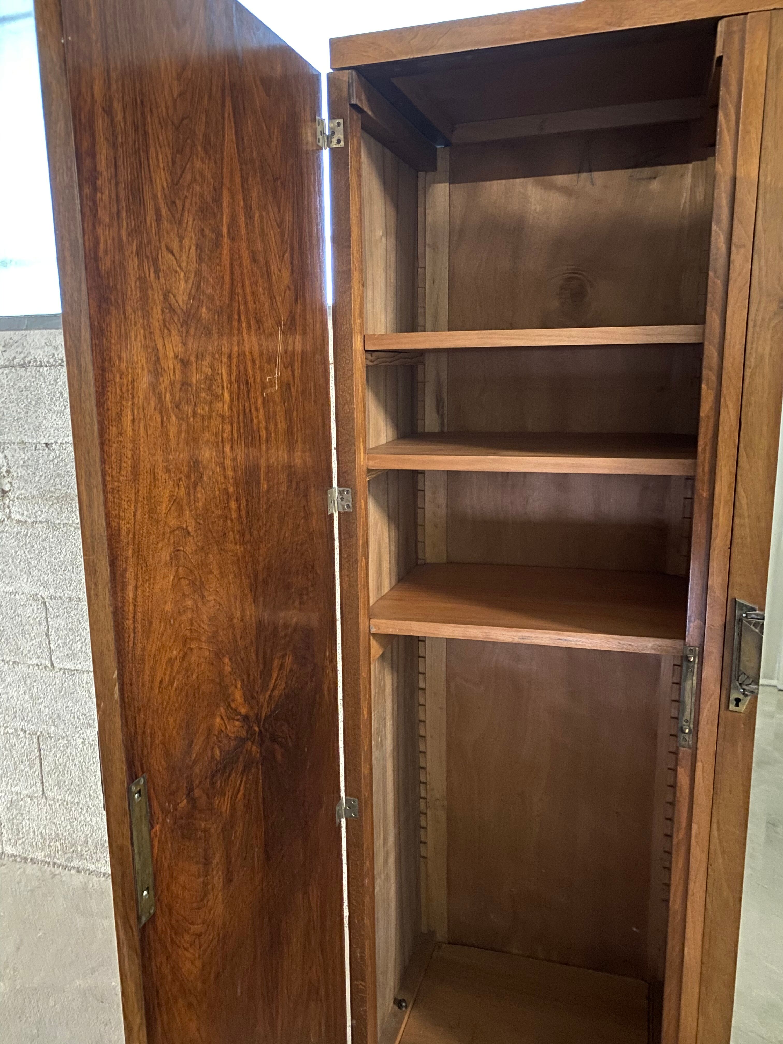 Art Deco 1930 walnut cabinet