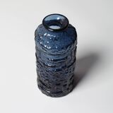 Vase en verre bleu cobalt : design suédois moderne du milieu du siècle / années 1970