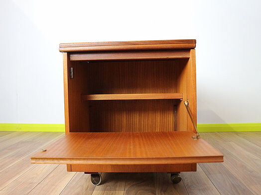 Extendable coffee table nest tables gigognes and beverage cabinet Mcintosh Tristor