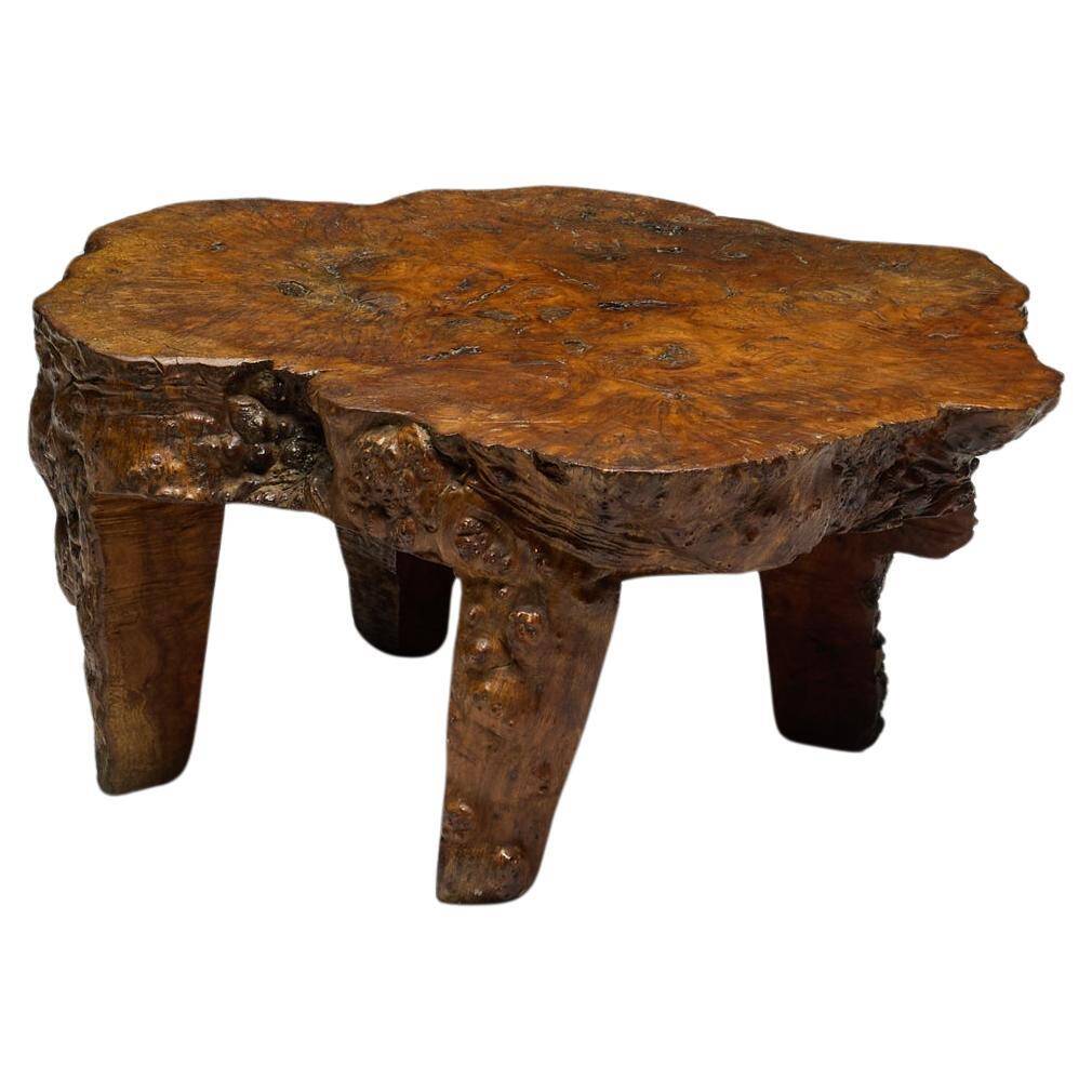 Table basse en bois de burl organique, France, années 1950