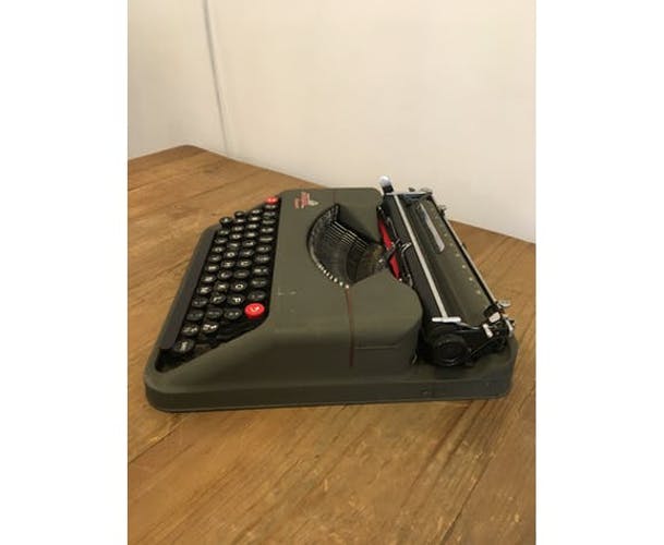 Old-typewriter Empire Aristocrat gray