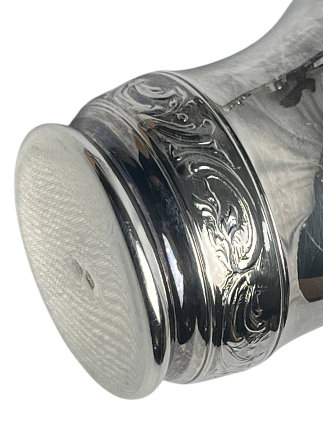 Ercuis, small baptismal cup in silver-plated metal from the 20th century.