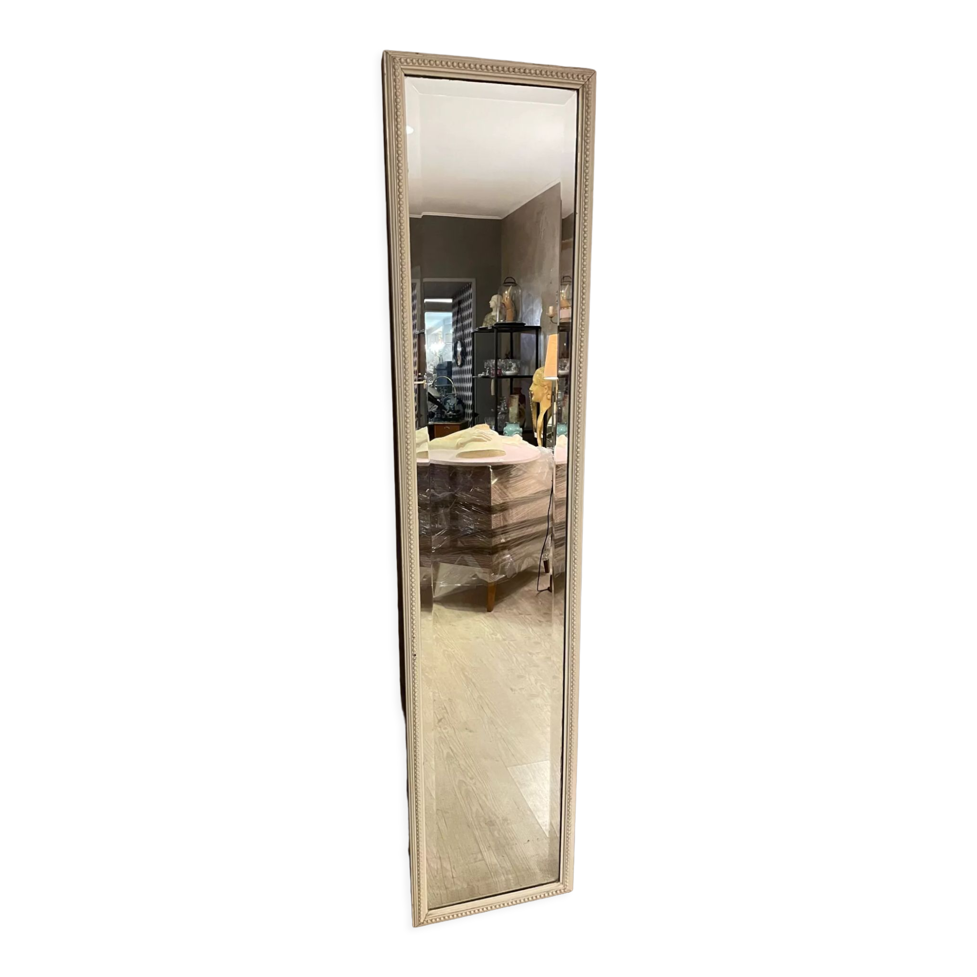 Beveled mirror