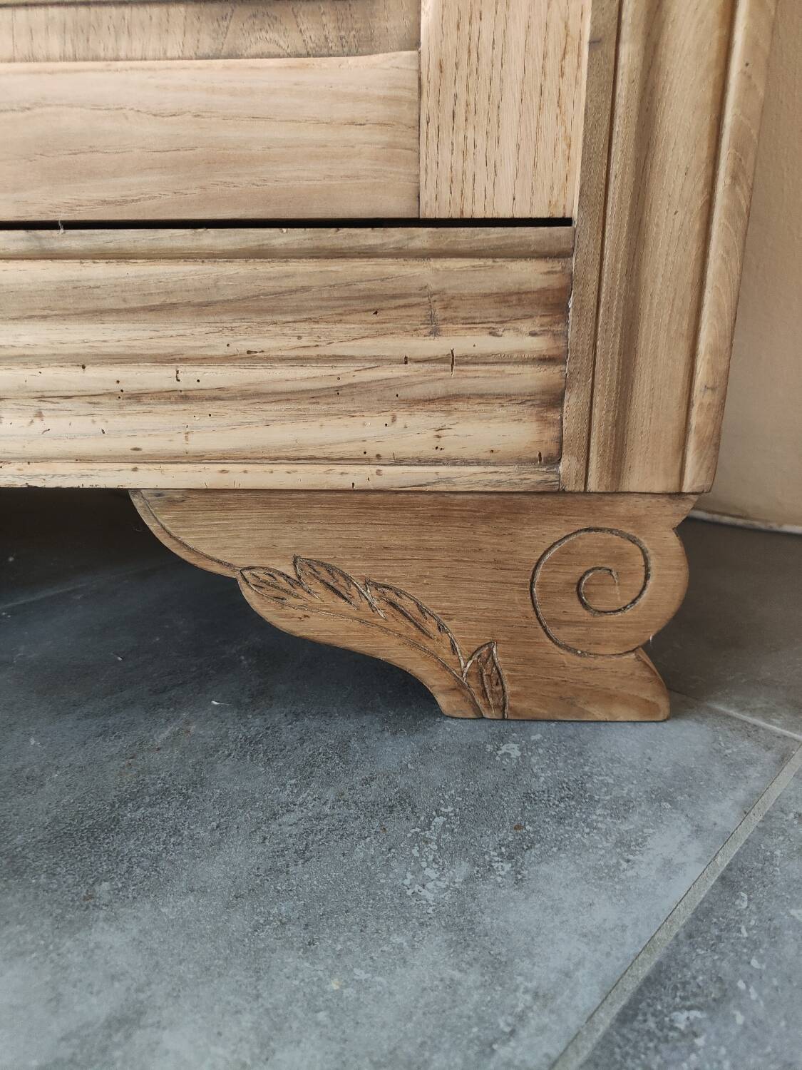 Art Deco glass cabinet