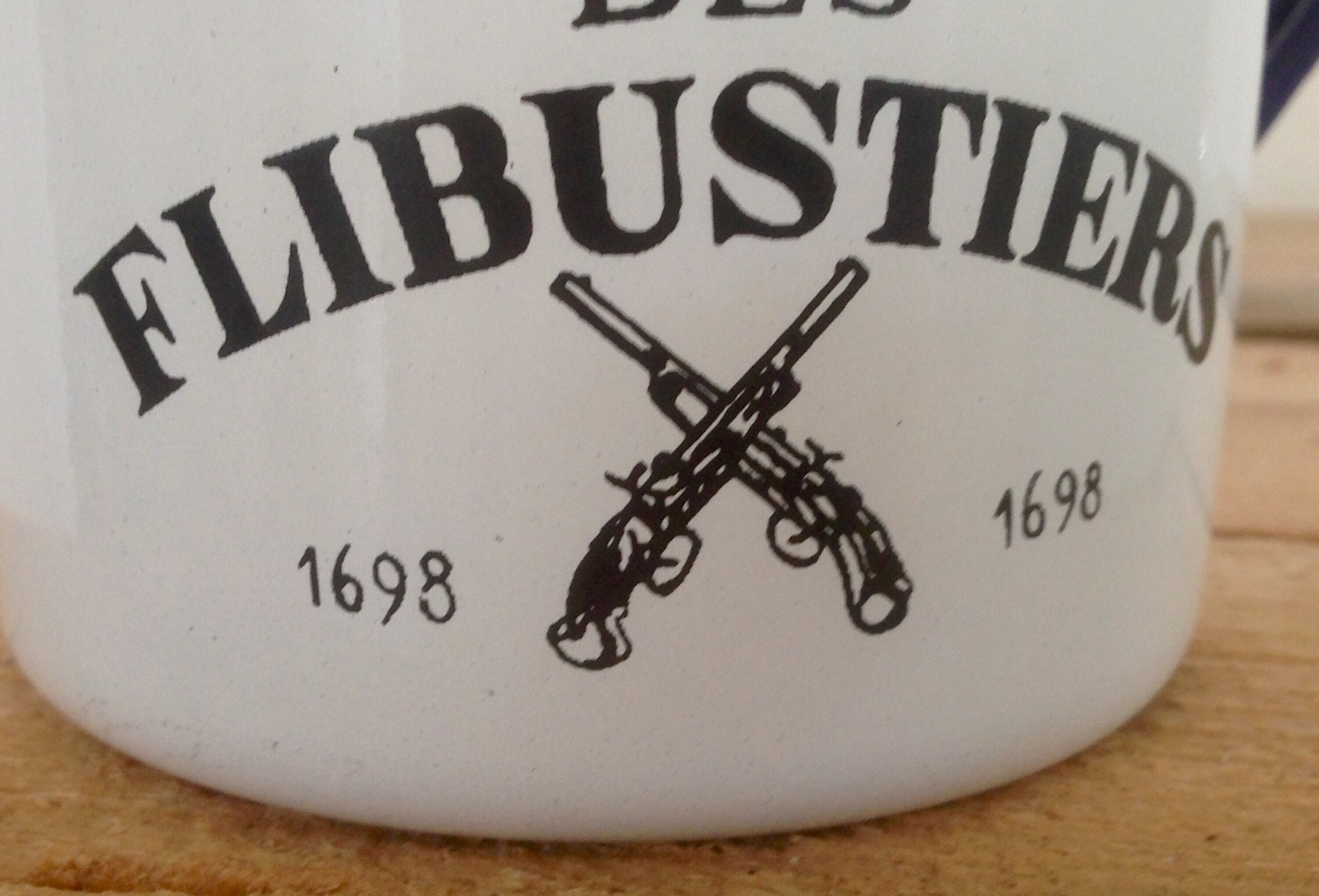 Set of 2 mugs metal enamelled 50s