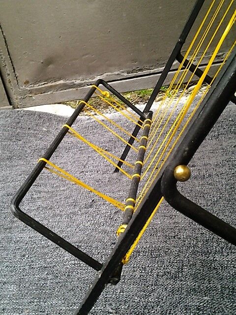 End table magazine door Scoubidou