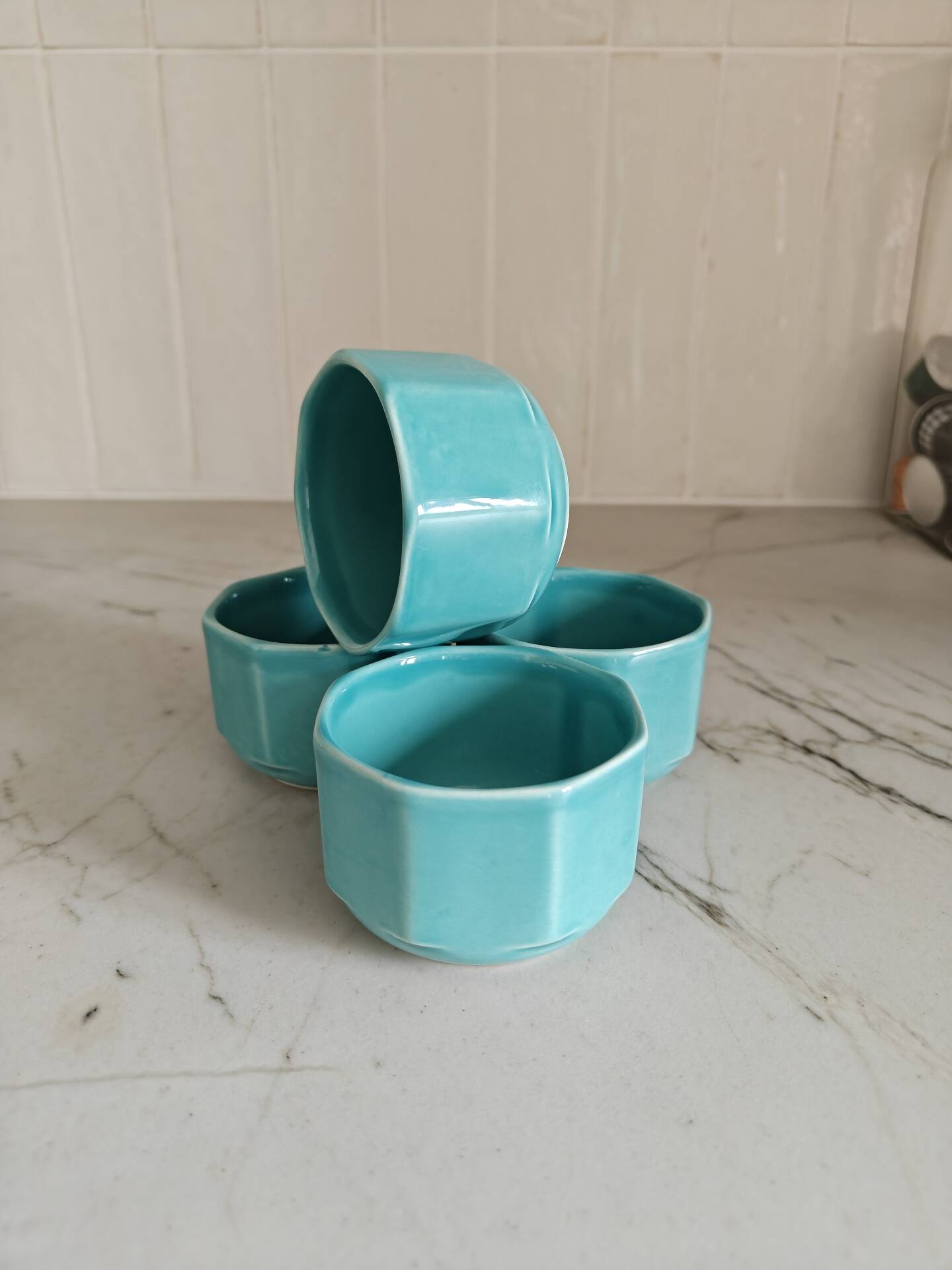 4 coffee cups