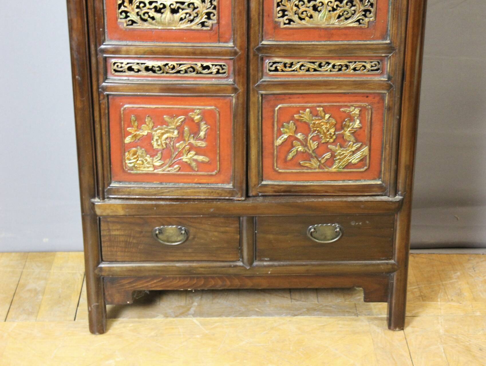 Chinese Cabinet in Red and Gold Lacquer