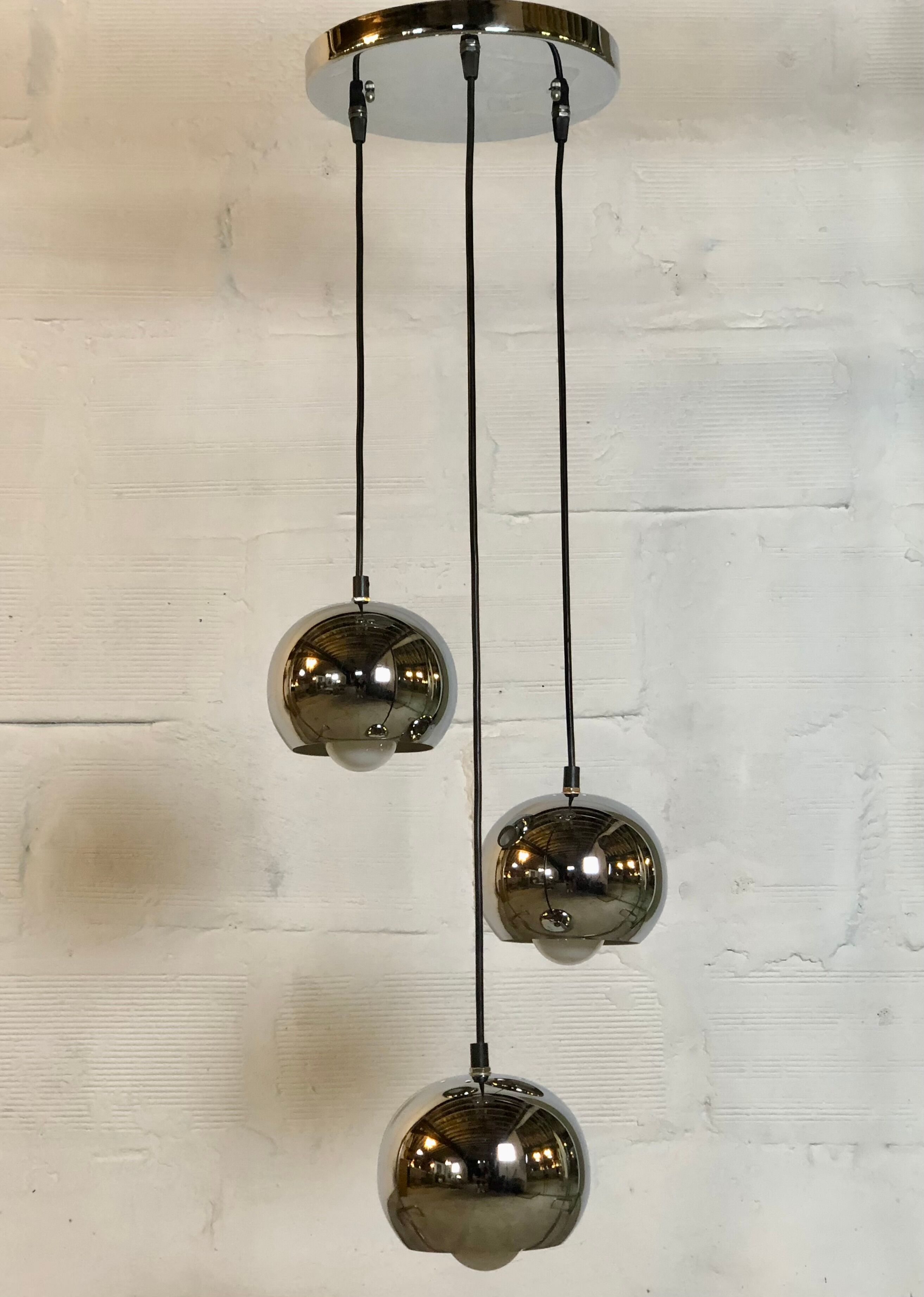 Ceiling chandelier eye ball 3 lights in vintage chrome aluminum 80's