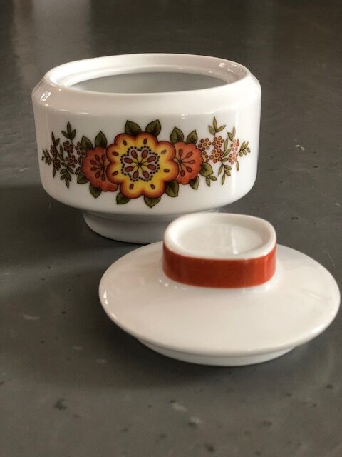 Seventies porcelain tea or coffee set