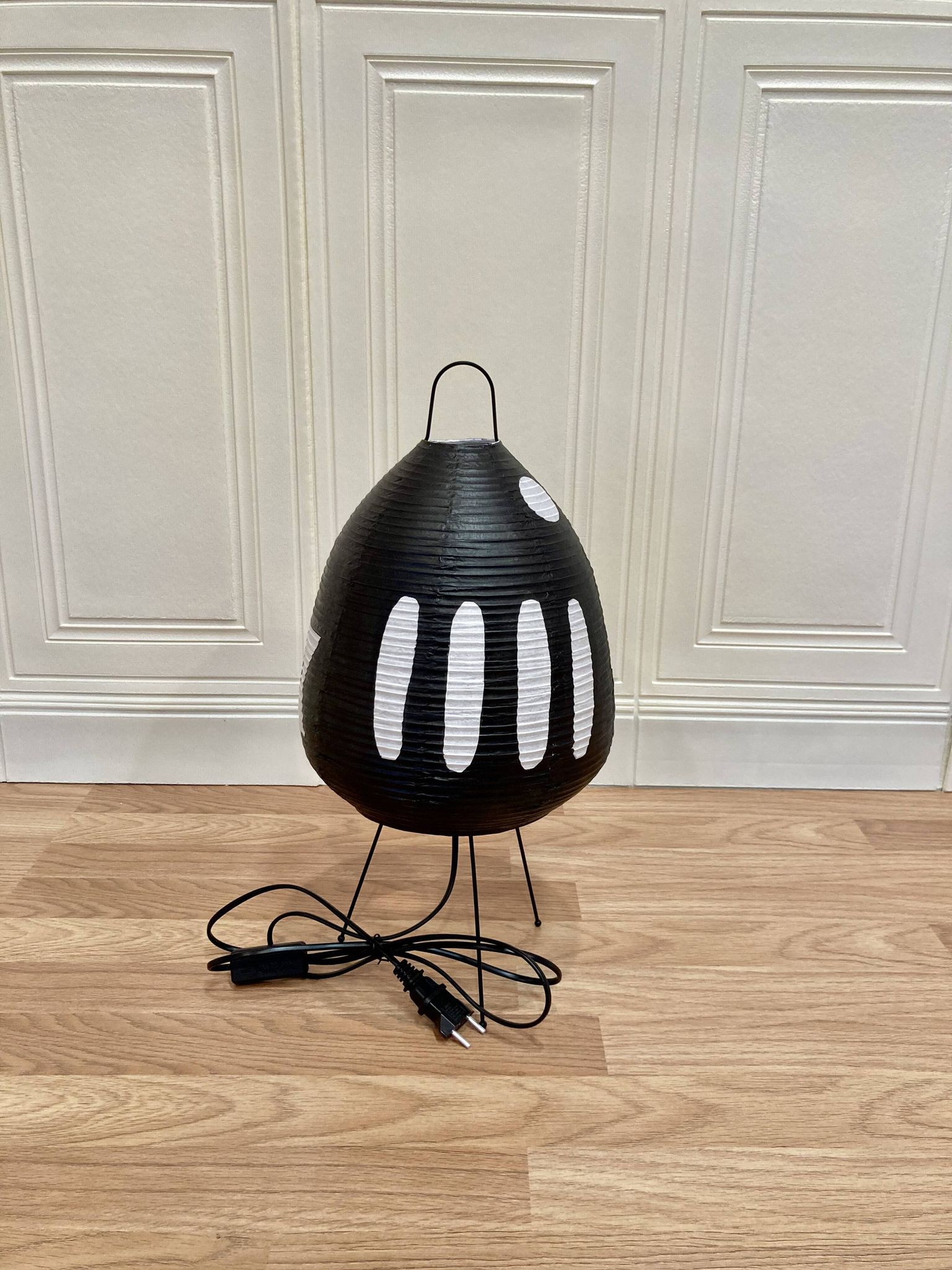 Black lamp "paper and metal design".