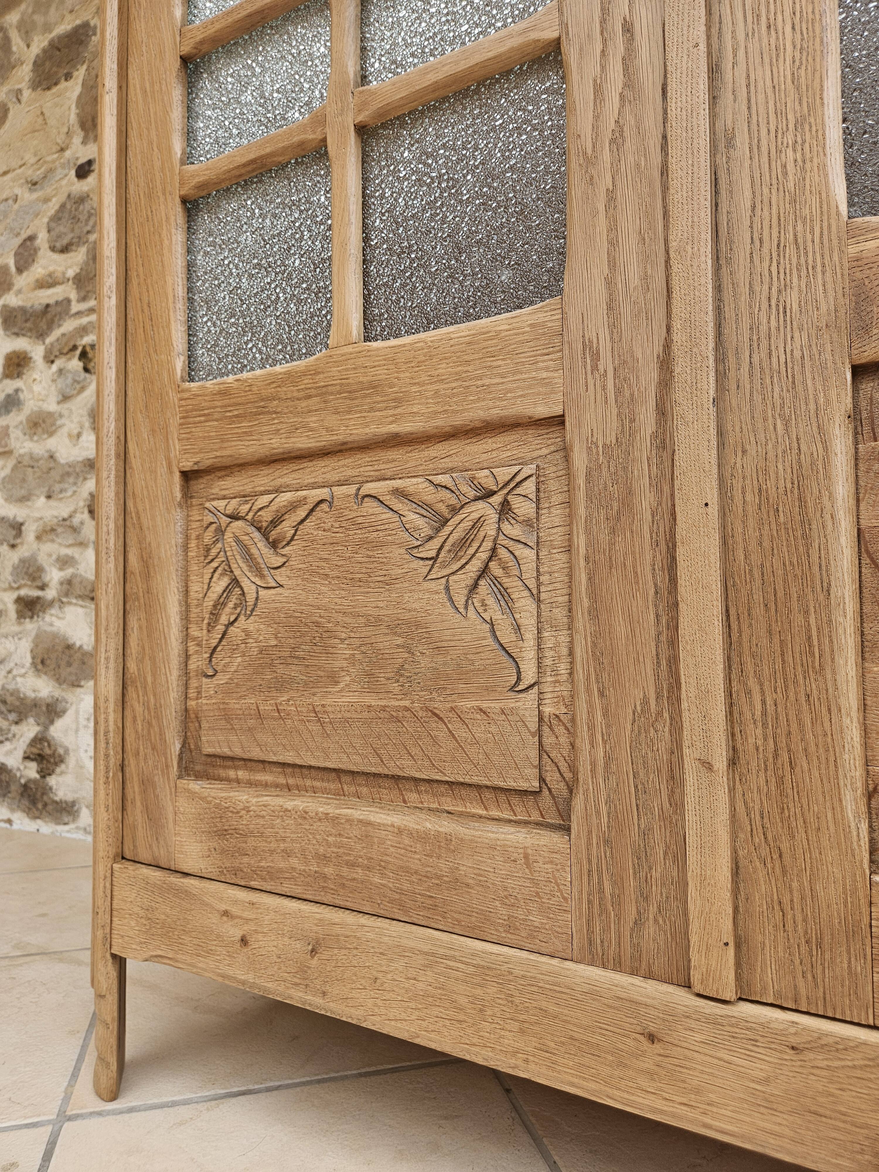 Art Deco display cabinet from Paris