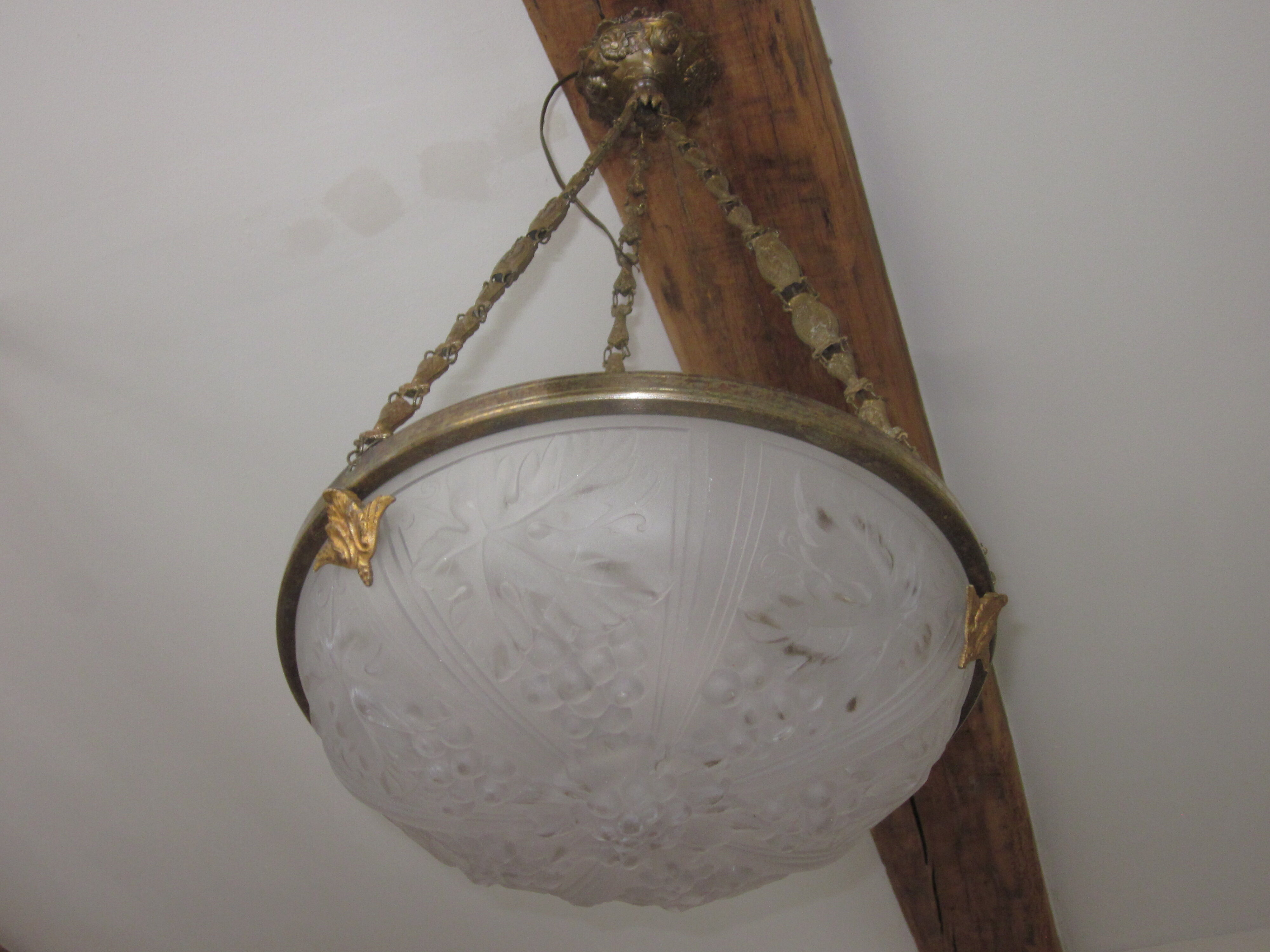 Suspension des annèes 30 en verre moulè