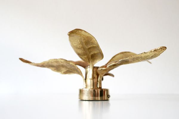 Willy Daro floral sconce, Hollywood Regency style