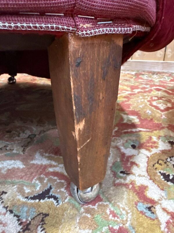 Paire de fauteuils crapauds en velours rouge bordeaux - Style Napoléon III