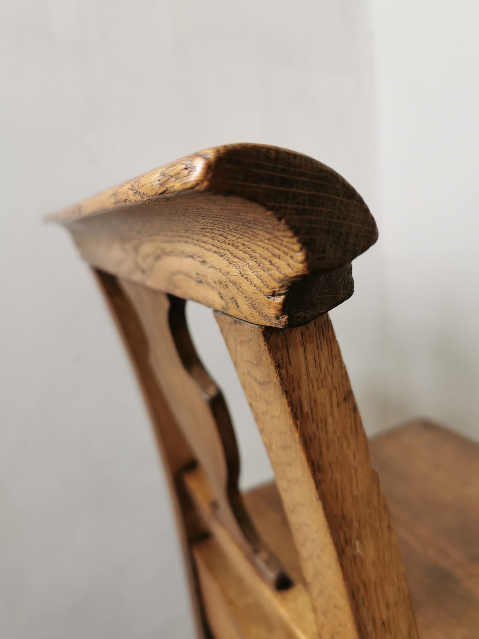 Paire de chaises en chêne brut