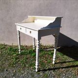 Side or entry desk with tablet